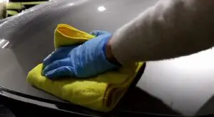 塗装面に脱脂剤の塗布