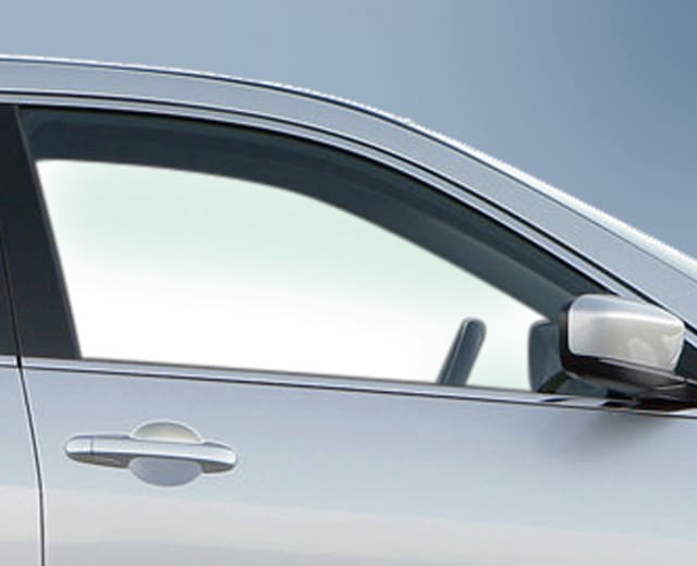 カーフィルムの種類と選び方　クリアフィルム