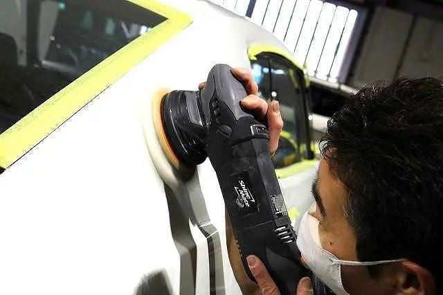 必見白い車の艶出しにおすすめのガラスコーティング3