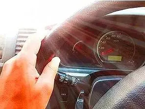 車のカーフィルムの効果で日焼けを防ぎます