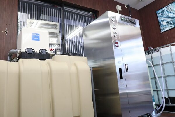 純水機によるノンミネラル洗車