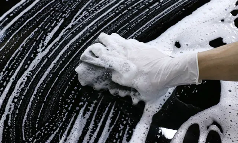 プロが伝授する正しい洗車方法